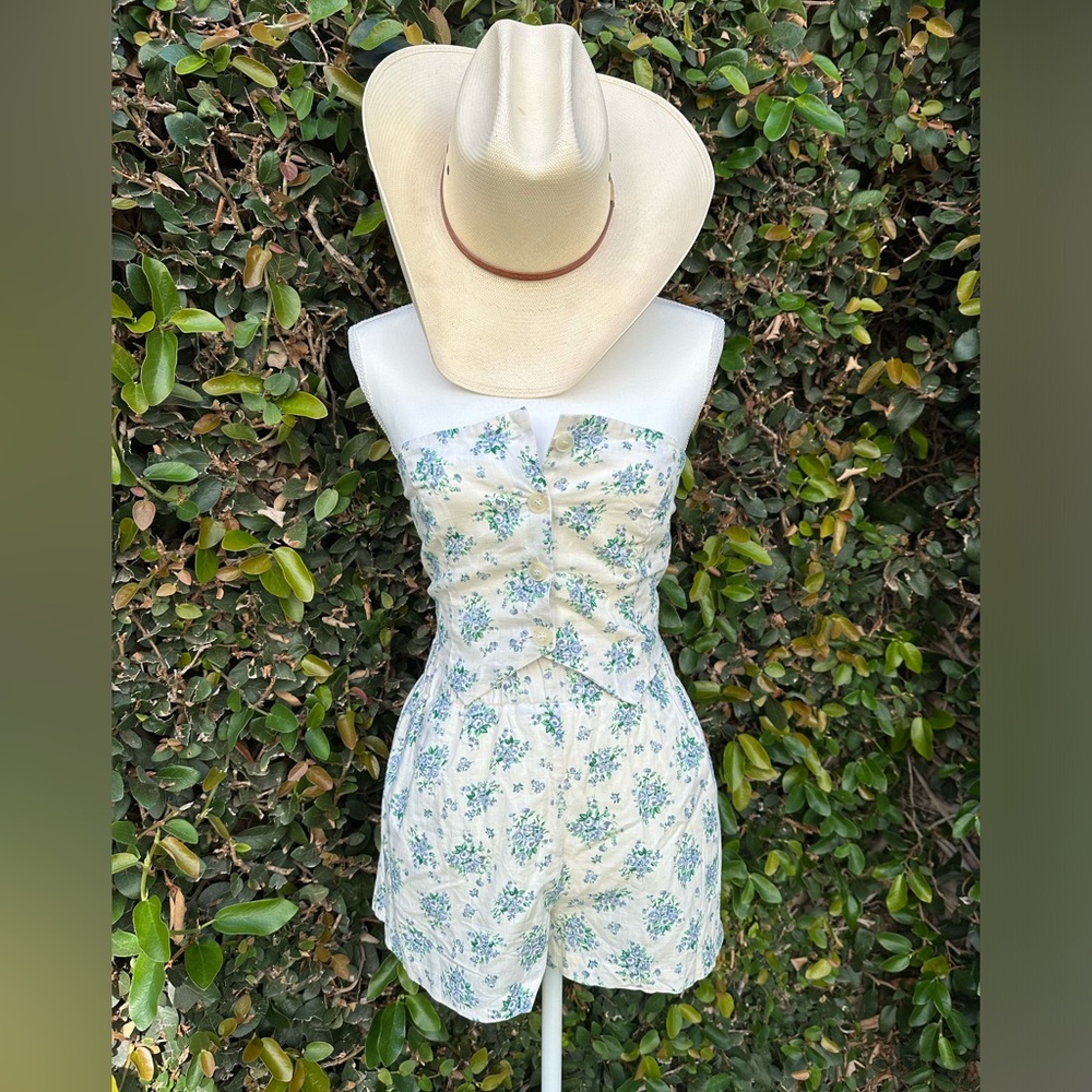 TWO PIECE FLORAL TOP & SHORTS SET